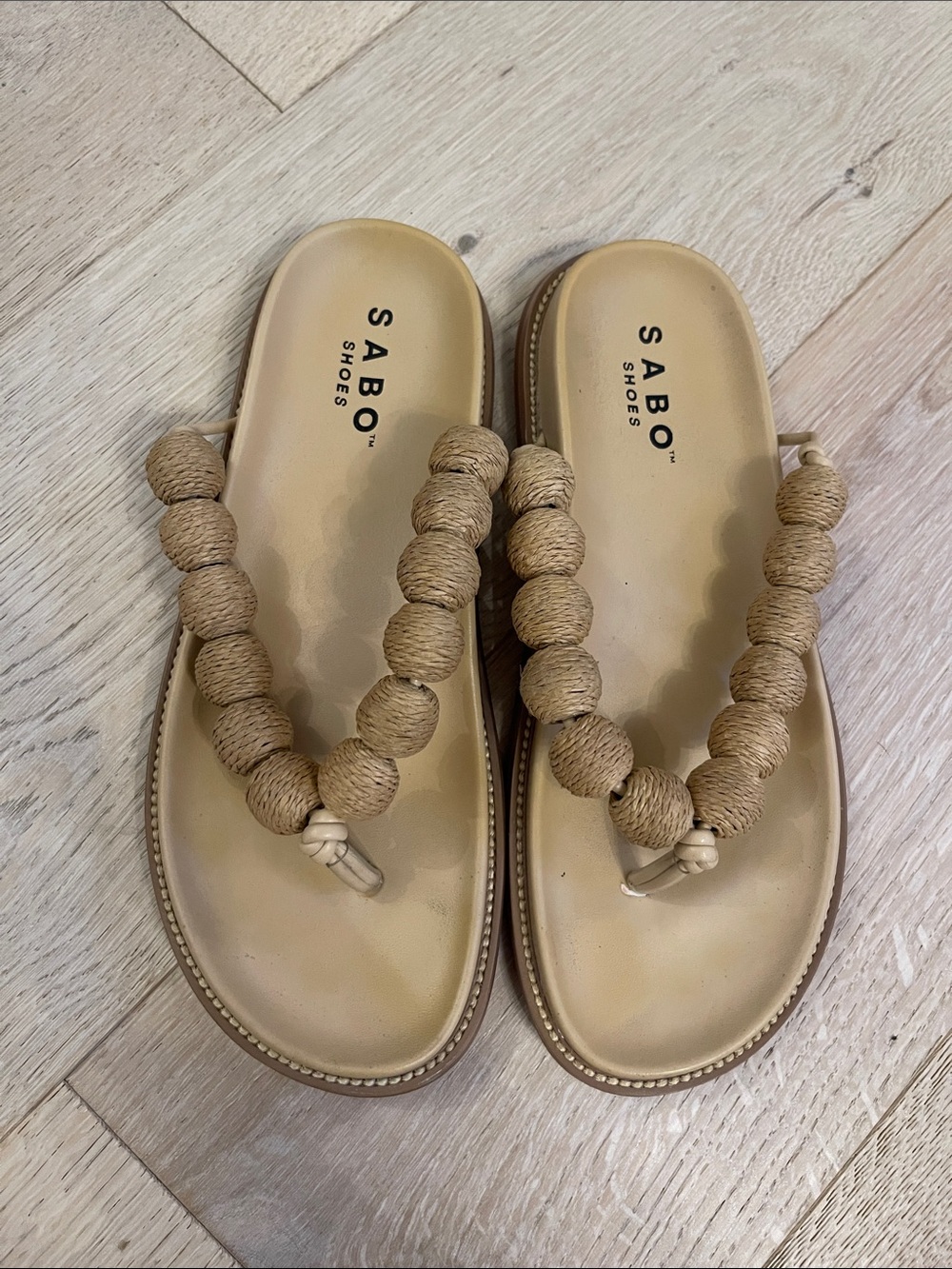 Sabo Ivie Beige Beaded Women's Thong Sandals size 9